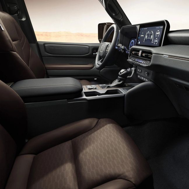 Toyota Land Cruiser dashboard and passenger seat