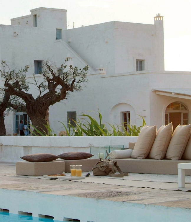 Pool side loungers in Masseria Cimino Puglia