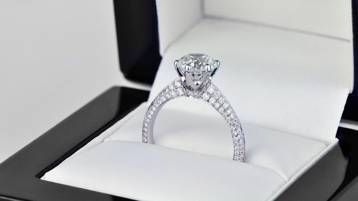 Should you be proposing with a bespoke engagement ring?