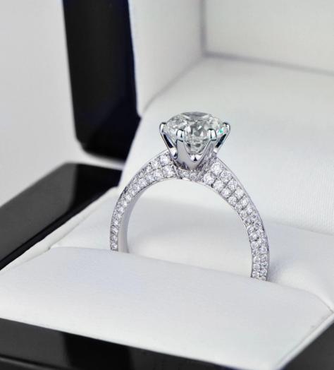 Should you be proposing with a bespoke engagement ring?