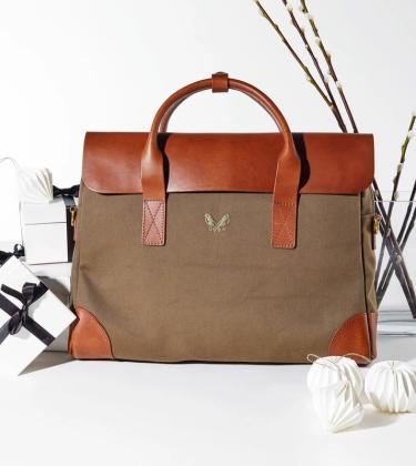 Advent Calendar Day 14: Bennett Winch Briefcase