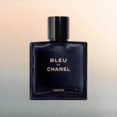 Chanel De Bleu