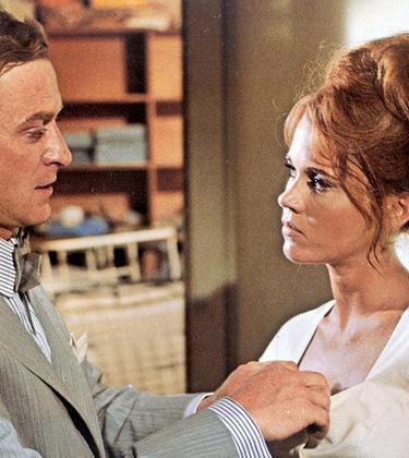 10 signs she’s just not that into you