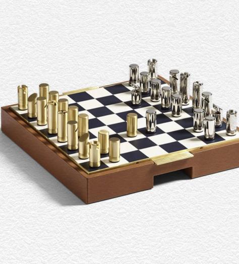 Editor’s Picks: Chess Set, Land Rover and Sushi Knife