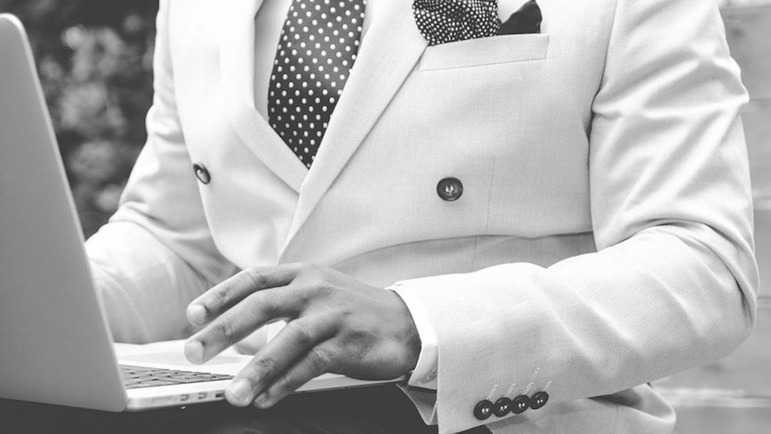 How to start a business while you’re still employed