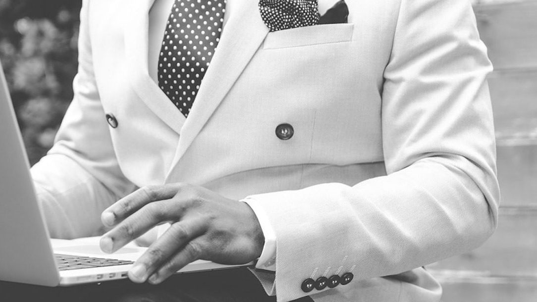 How to start a business while you’re still employed
