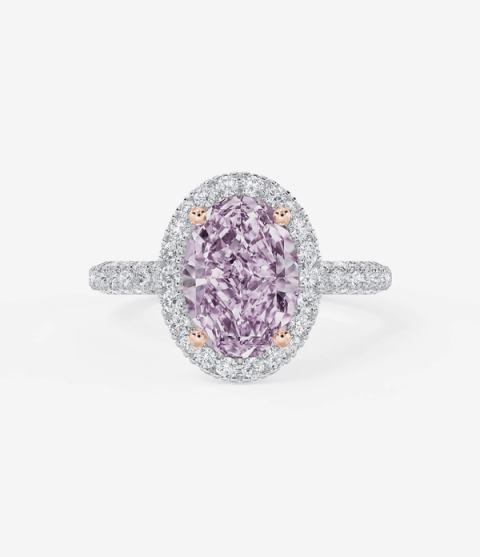 De Beer Aura fancy colour oval-shaped diamond ring