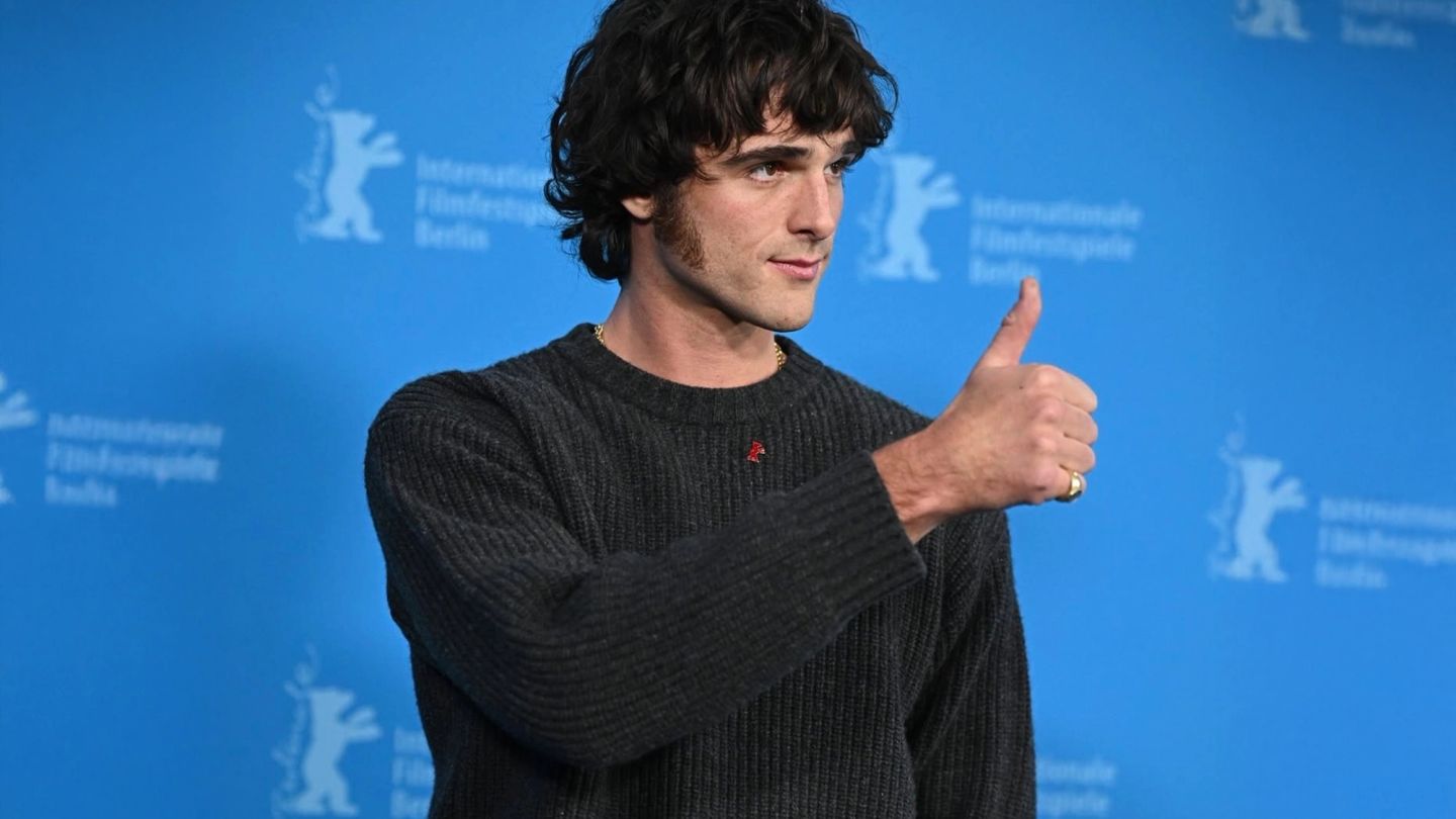 Jacob Elordi goes all literal with his Wuthering Heights sideburns