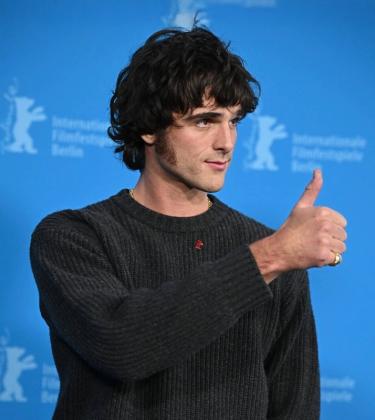 Jacob Elordi goes all literal with his Wuthering Heights sideburns