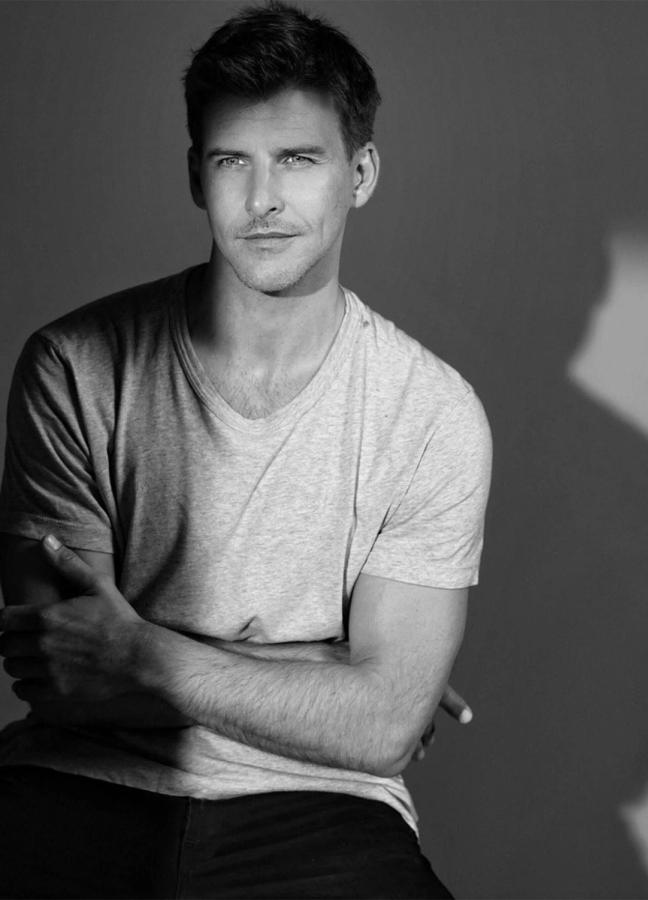 johannes huebl