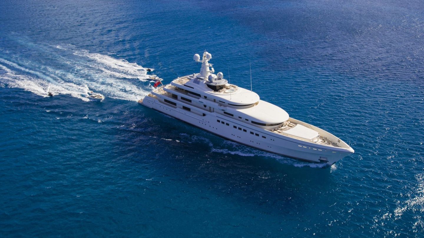 Majestic, stately and refined, ROMEA is a yacht like no other