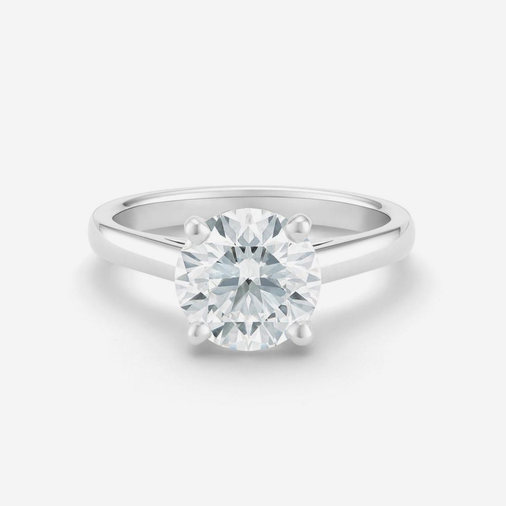 De Beers Classic Round Brilliant Diamond Ring