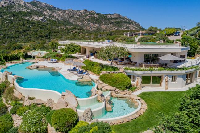 villa rock sardinia