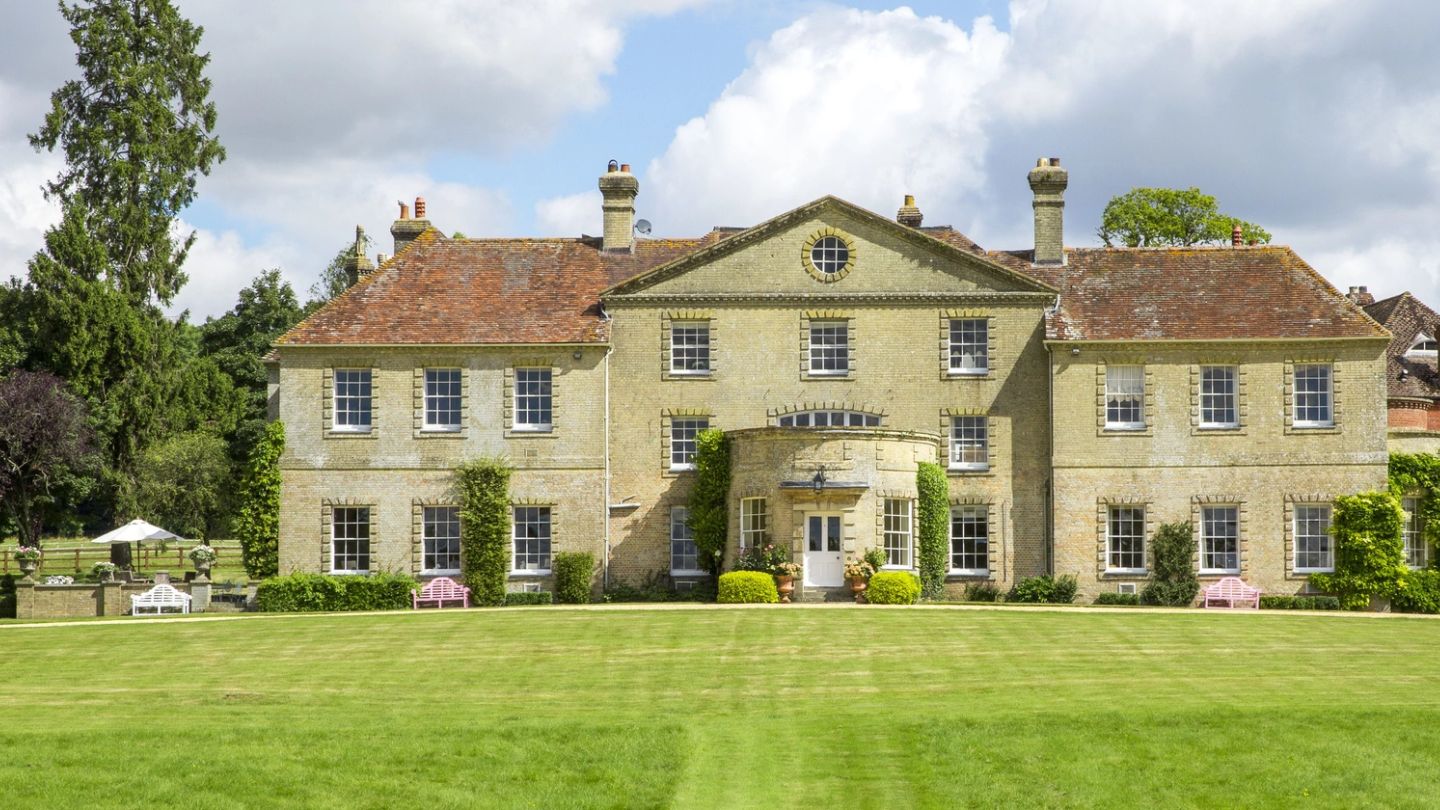 If you’re looking for the ultimate English country manor, we’ve found it