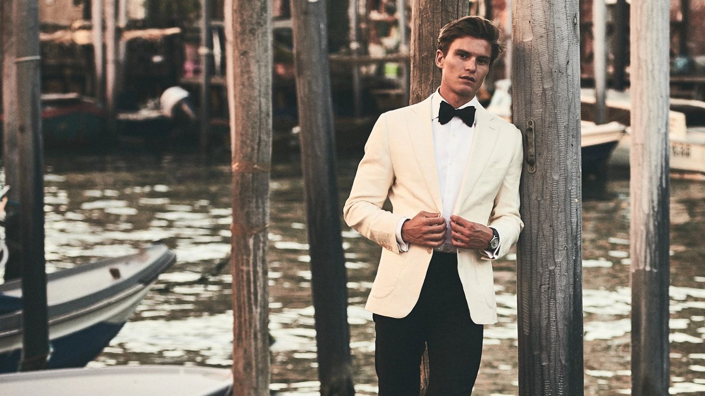 Oliver Cheshire showcases the best of AW18 eveningwear