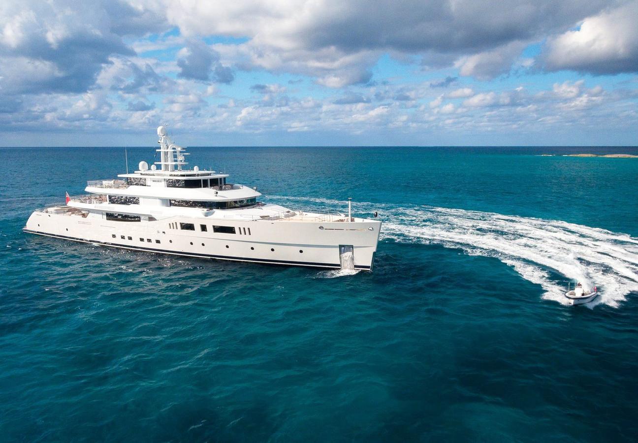 rich people's luxury yachts