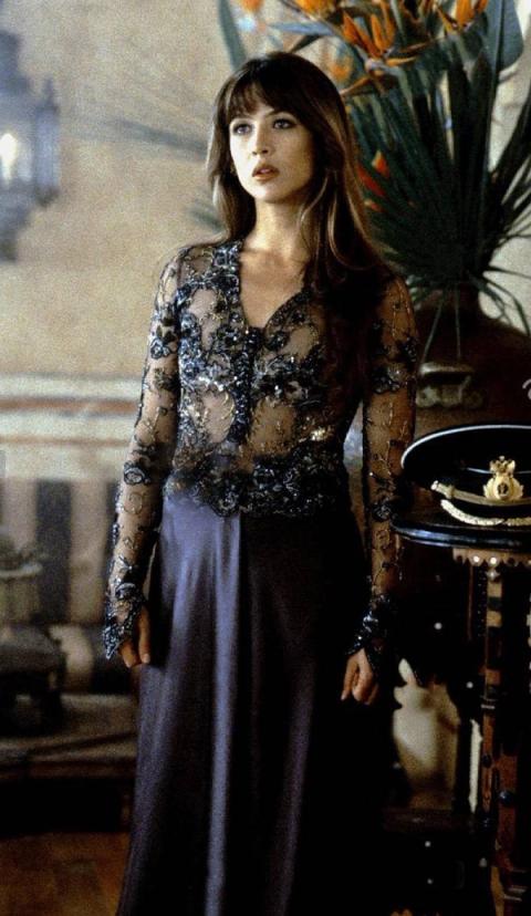 THE WORLD IS NOT ENOUGH elektra king