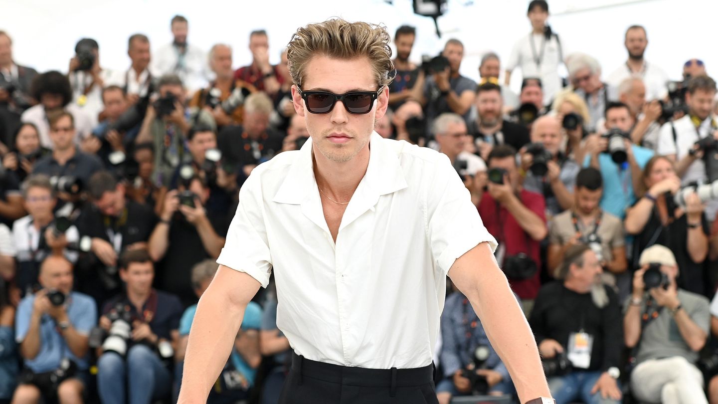 25 essentials every man should have in his wardrobe