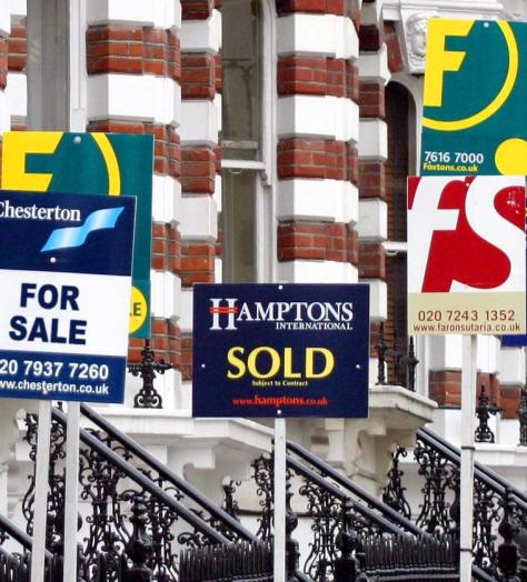 first-time buyer for sale signs