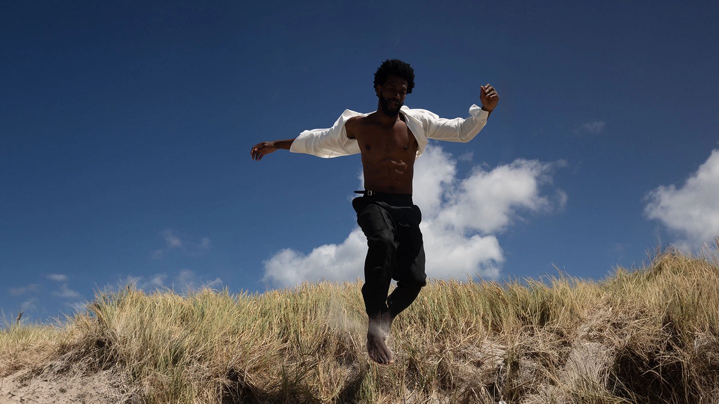 Introducing Gusari, the British brand shaking up your holiday gear