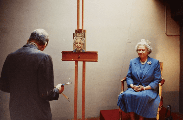 2001 - The Queen sitting for Lucian Freud. (David Dawson)