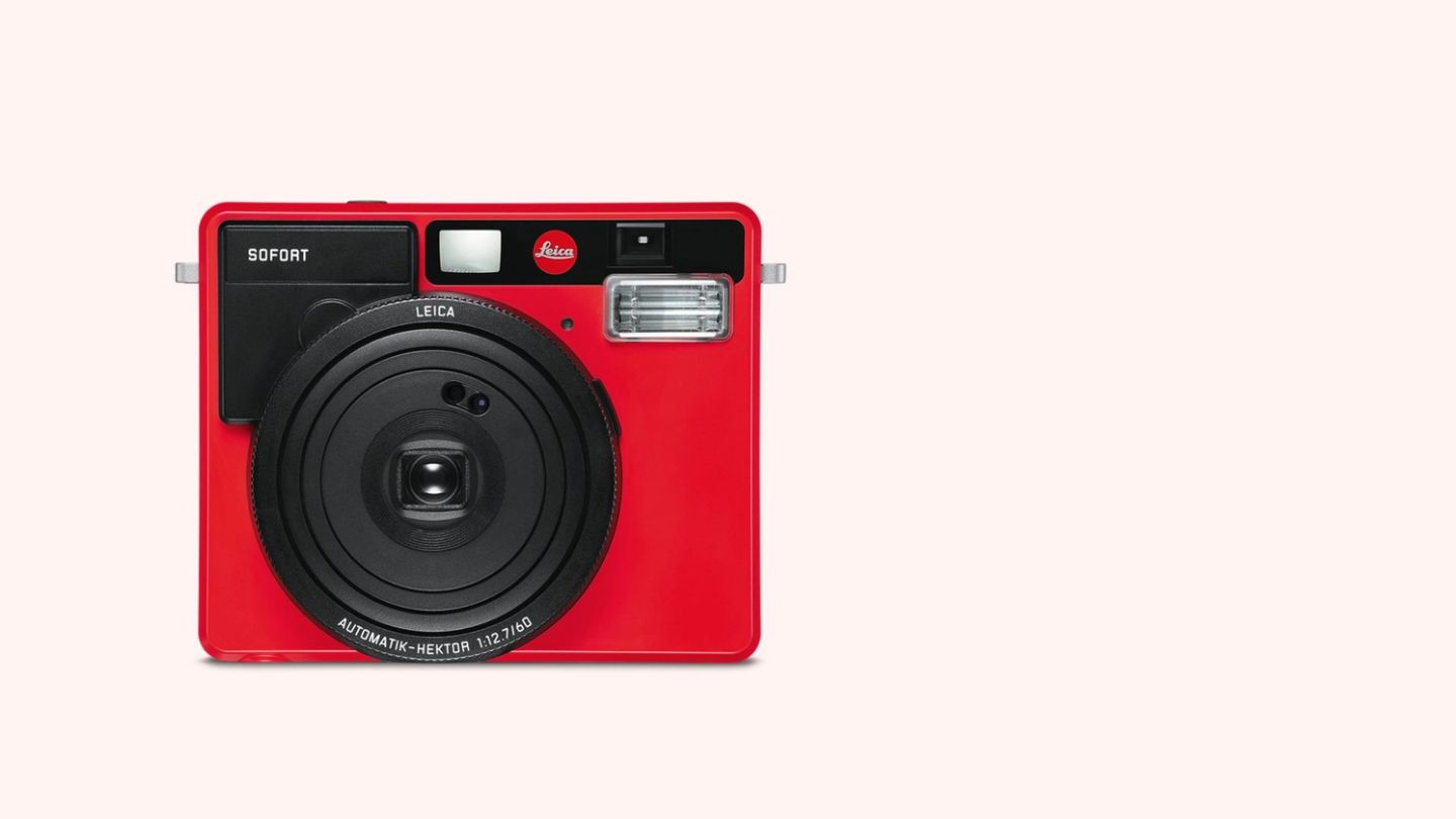 Editor’s Picks: Leica camera, Bennett Winch watch roll and Tag Heuer smartwatch