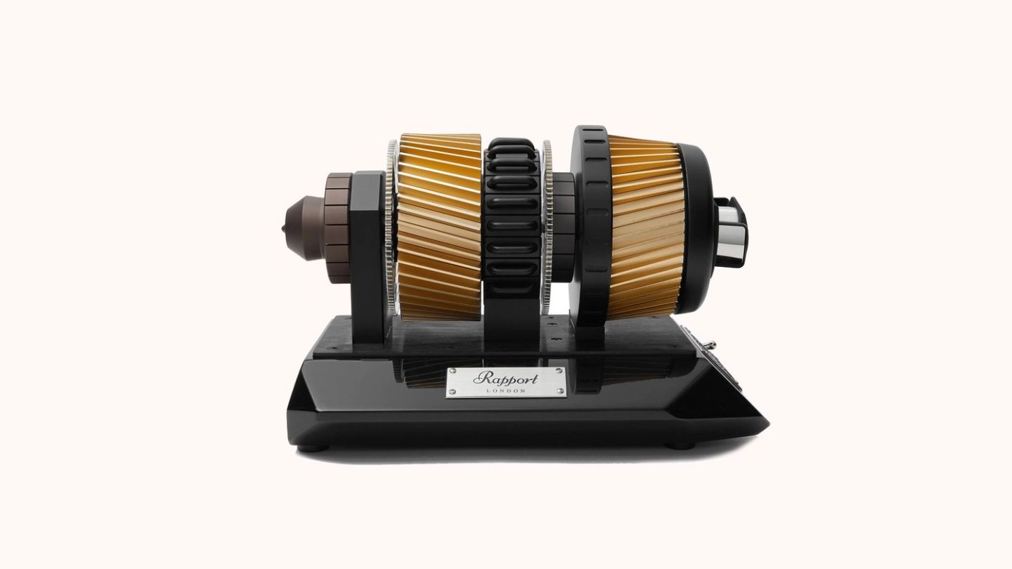 Editor’s Pick: Watch Winder, Electric Water Plane and Wooden Skis