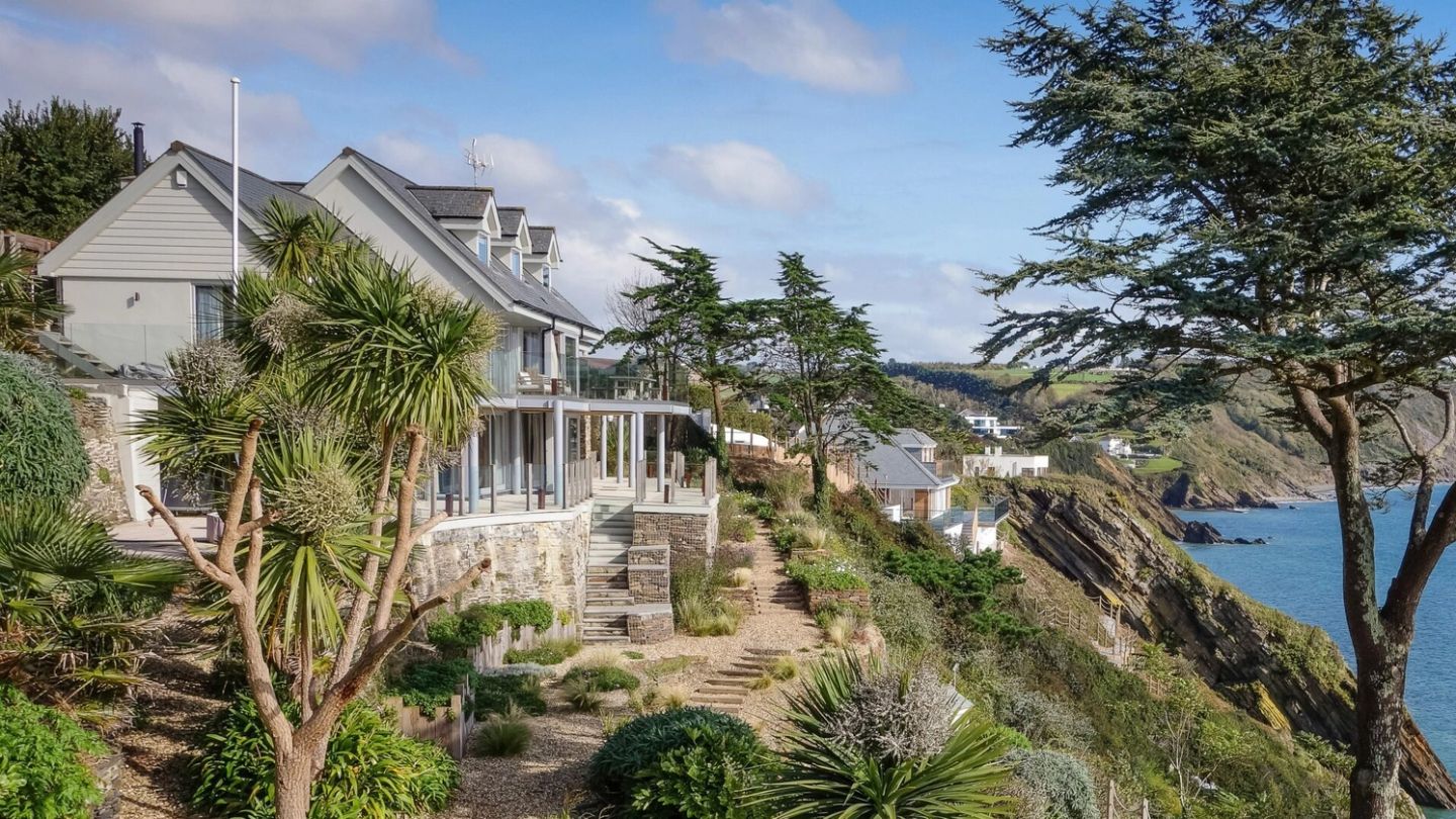 5 incredible British coastal homes (that’ll make you want to pack up and head to the sea)