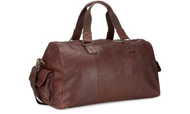 13 Essentials Your Gym Bag Needs This Spring - Men's Journal