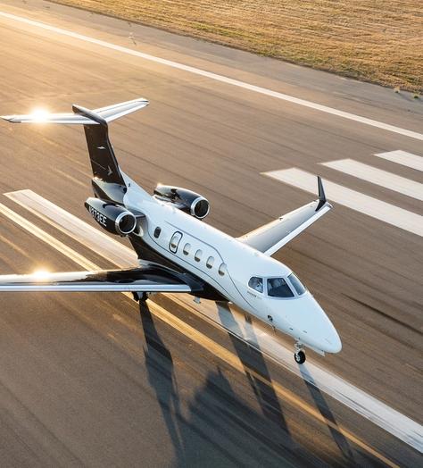 The Alpine Hangar: ski sets and their winter jets