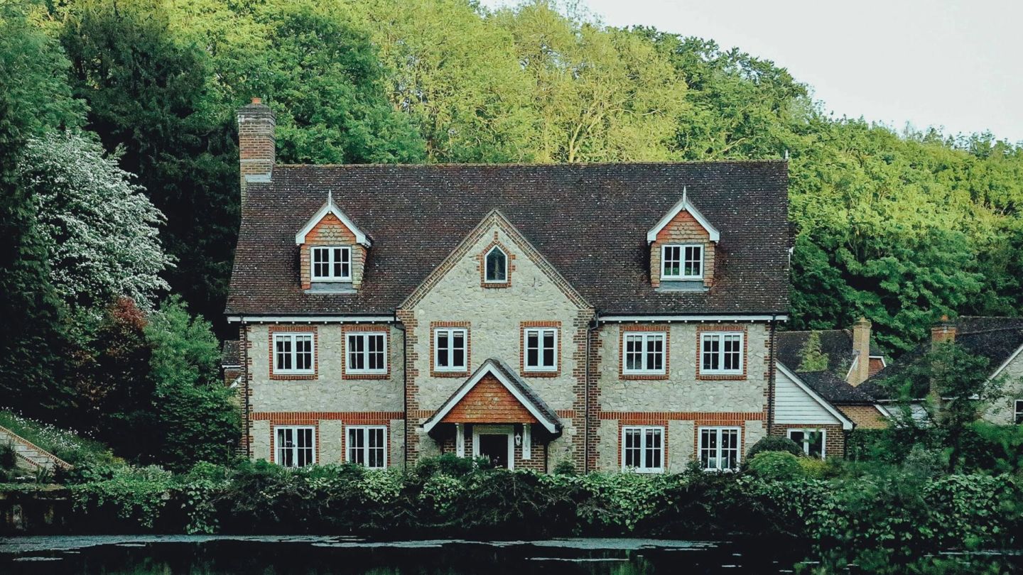 8 country weekend retreats under a million