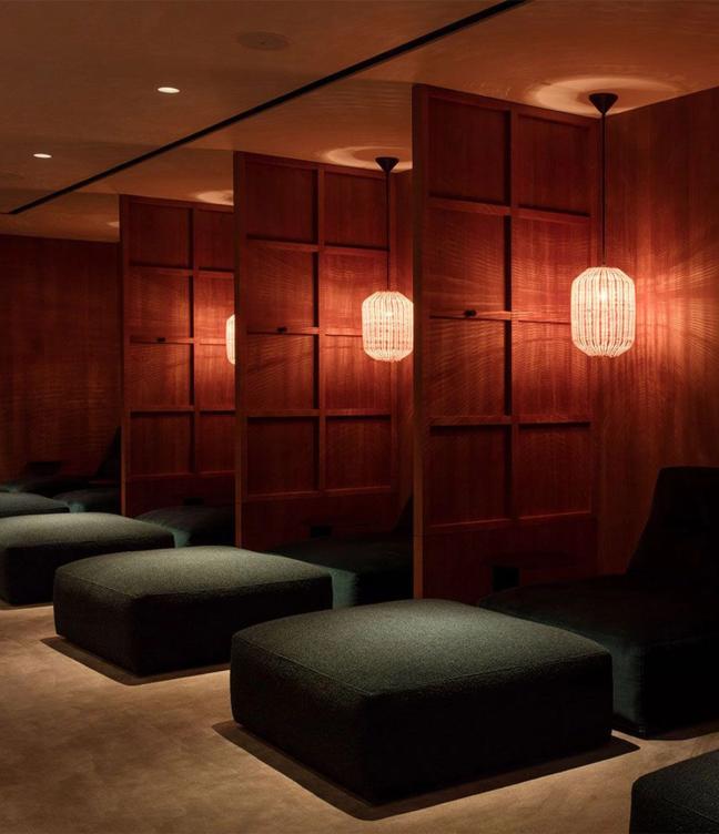 Cathay Pacific lounge
