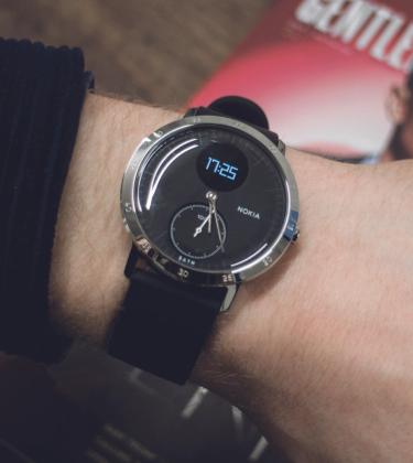 Competition: Win a brand new intelligent hybrid smartwatch