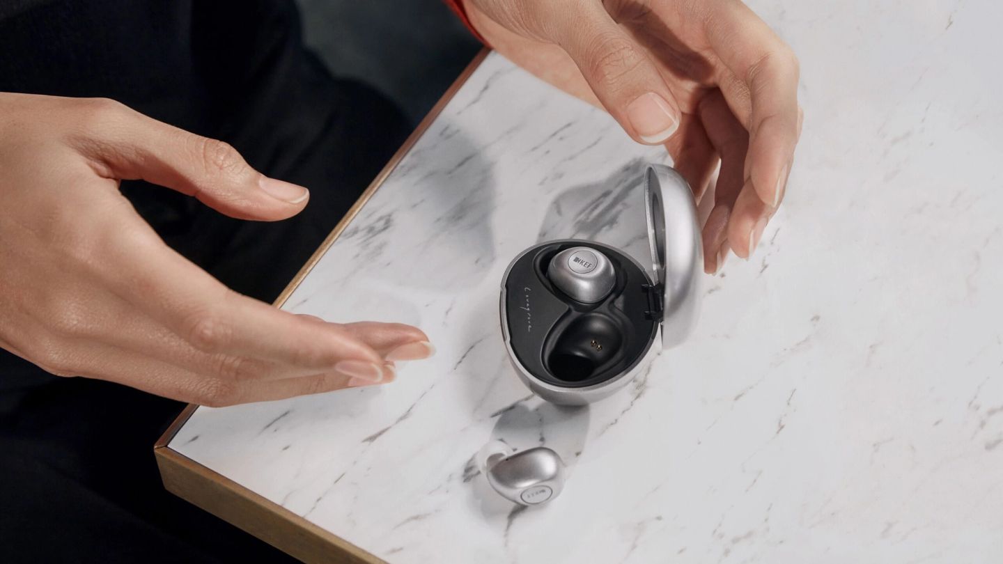 KEF’s new Mu3 wireless headphones are easy on the eyes (and the ears)