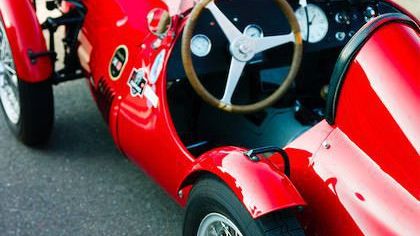 RALLY NIPPON – A Journey Through Heritage with dunhill