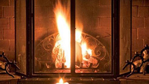 Guide: Building the perfect fire for a cold autumn day