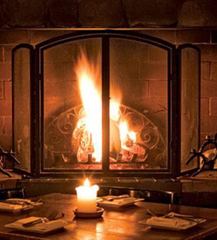 Guide: Building the perfect fire for a cold autumn day