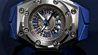 Watchout: Linde Werdelin Oktopus Blumoon