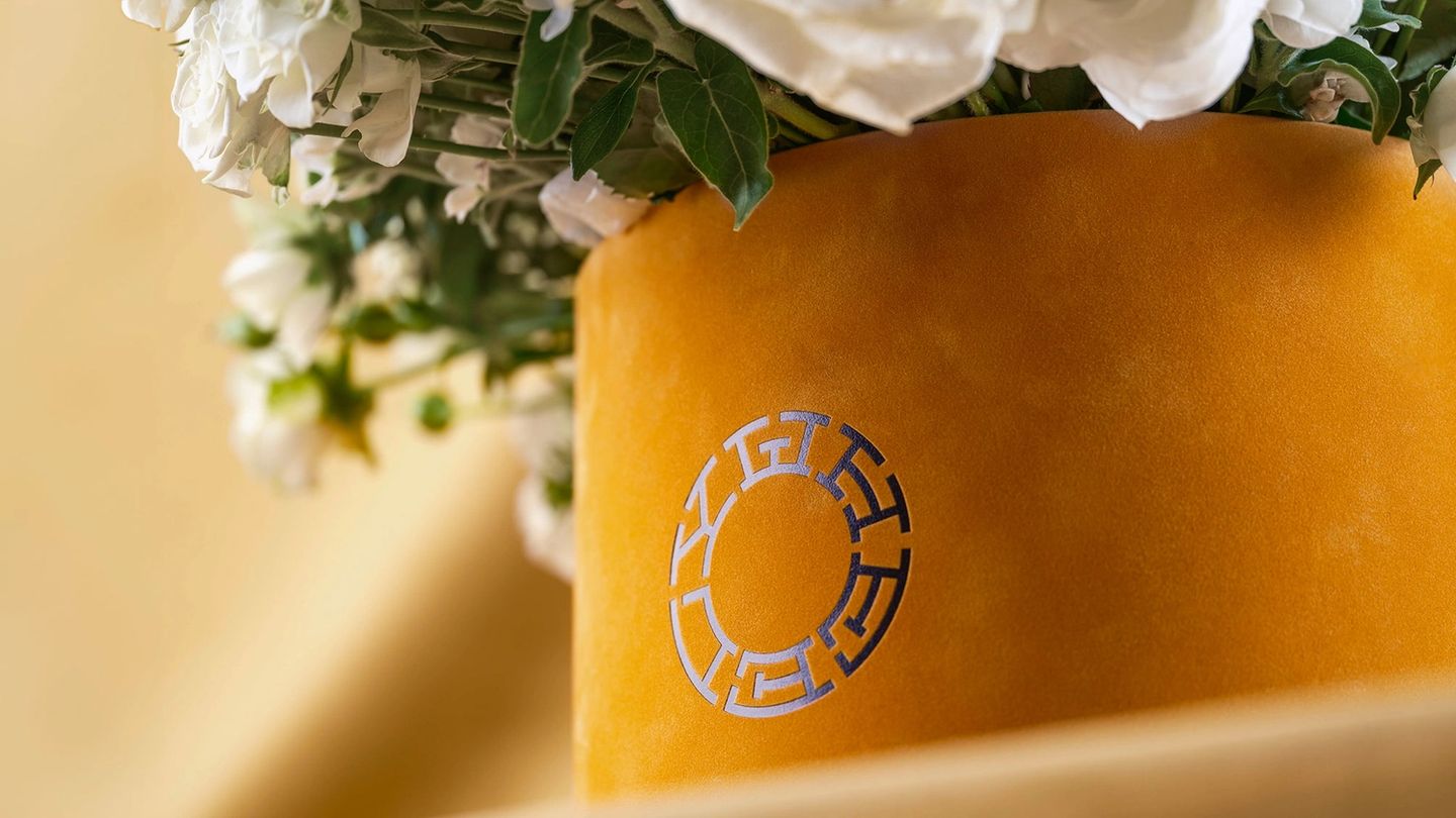 With Wheely, treat her to a bespoke, hand-delivered bouquet this Mother’s Day