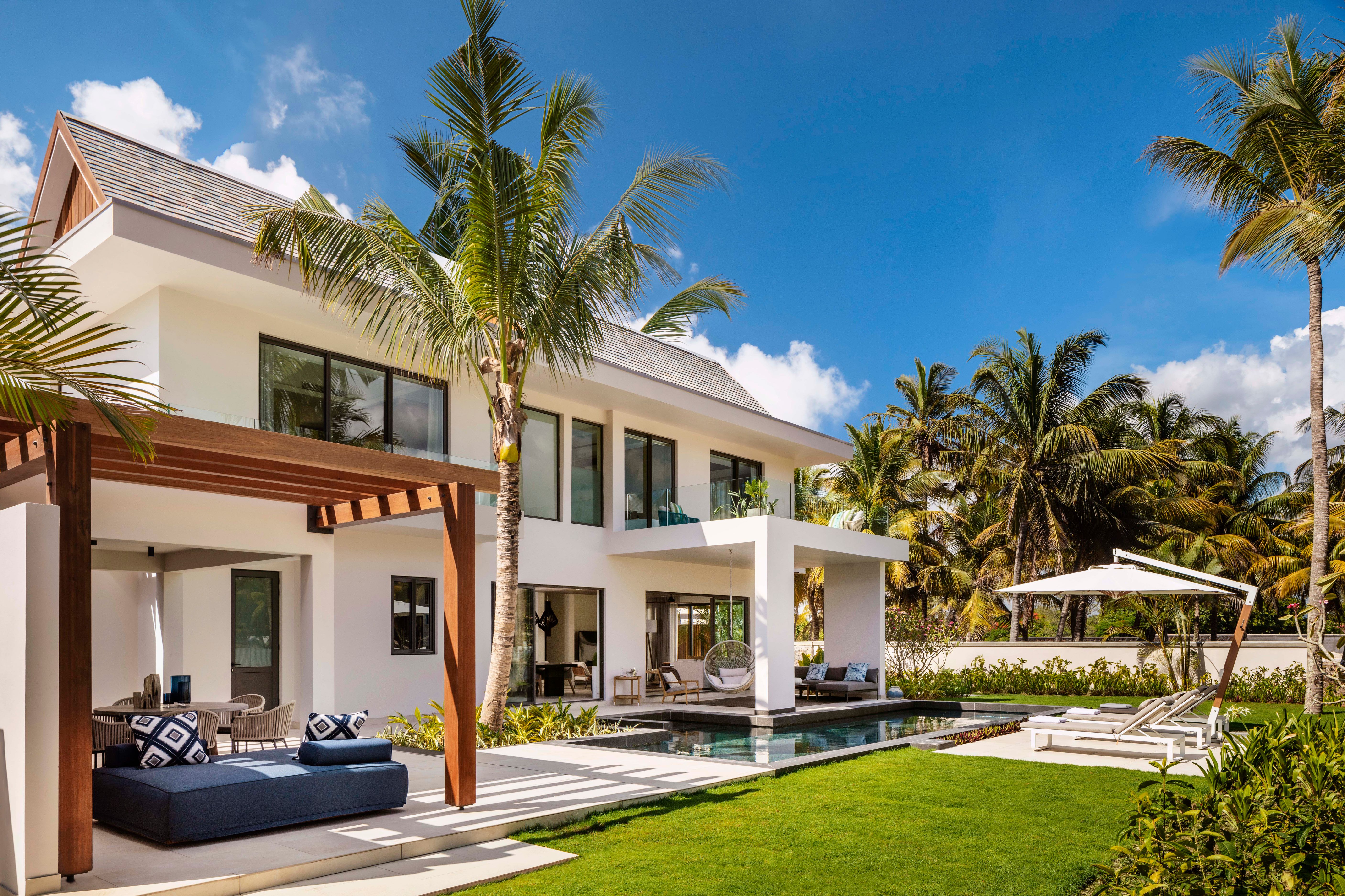 Beachfront villa and pool at One&Only Le Saint Géran