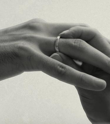 Should a modern man wear a wedding ring?