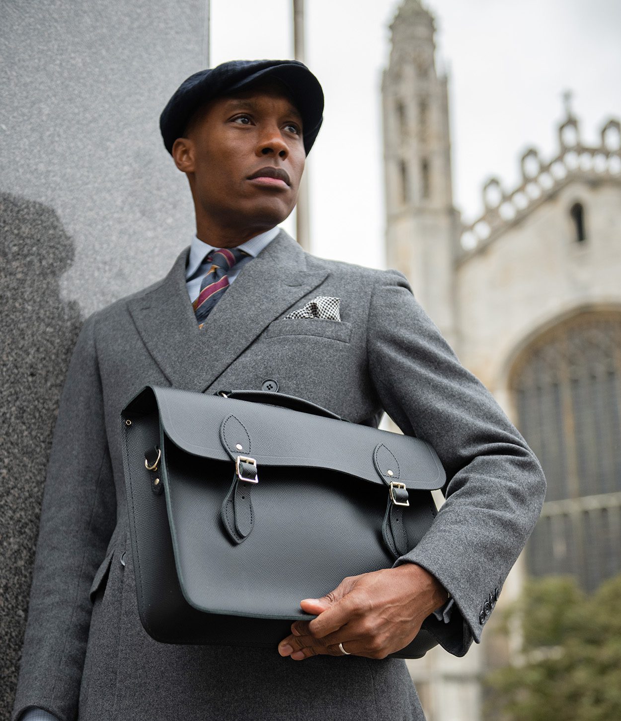 Cambridge lookforward Briefcase