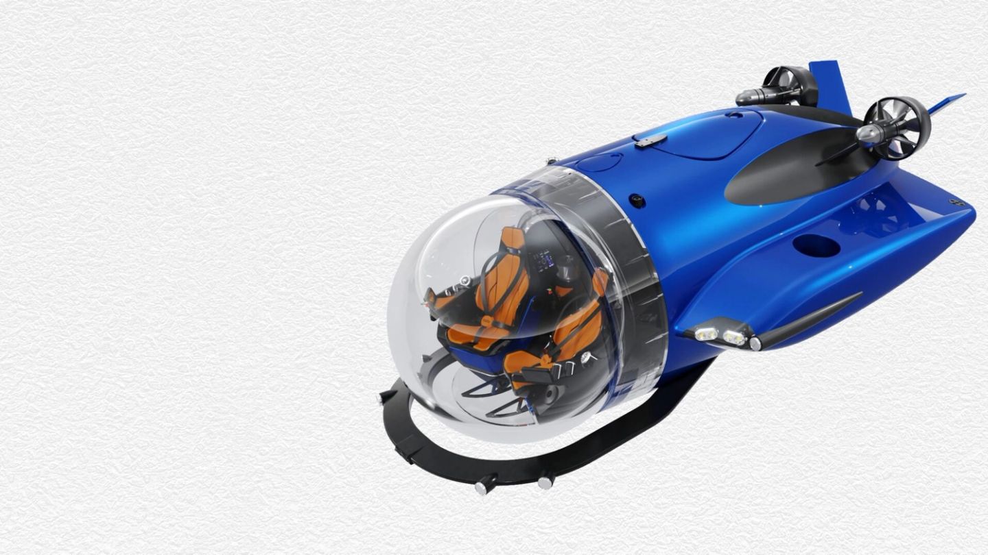 Editor’s Picks: Personal Submarine, Rolls-Royce and 25-Year-Old Whisky