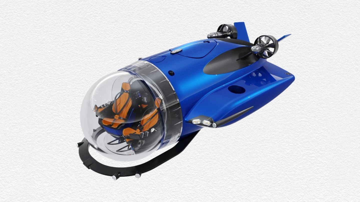 Editor’s Picks: Personal Submarine, Rolls-Royce and 25-Year-Old Whisky