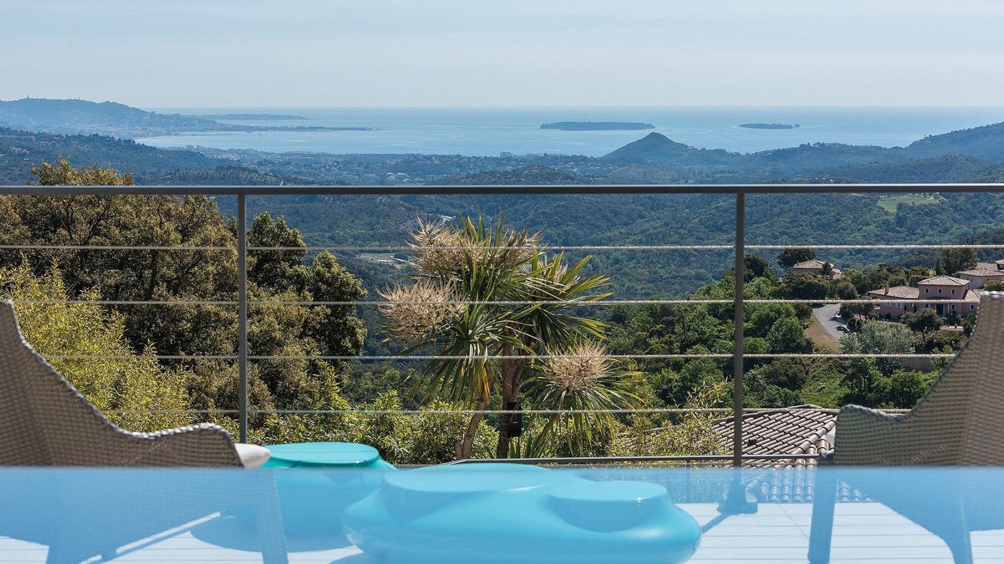 Property of the Week: French ocean-view villa