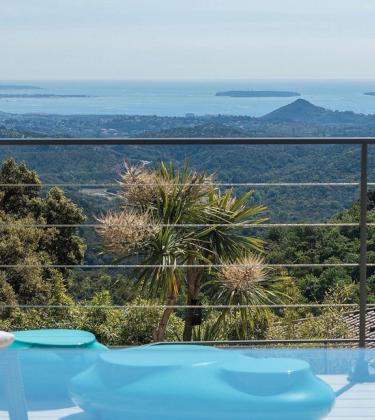 Property of the Week: French ocean-view villa