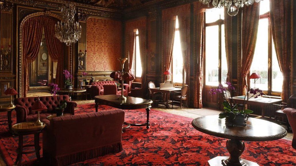 A gentleman’s guide to the Parisian members’ club