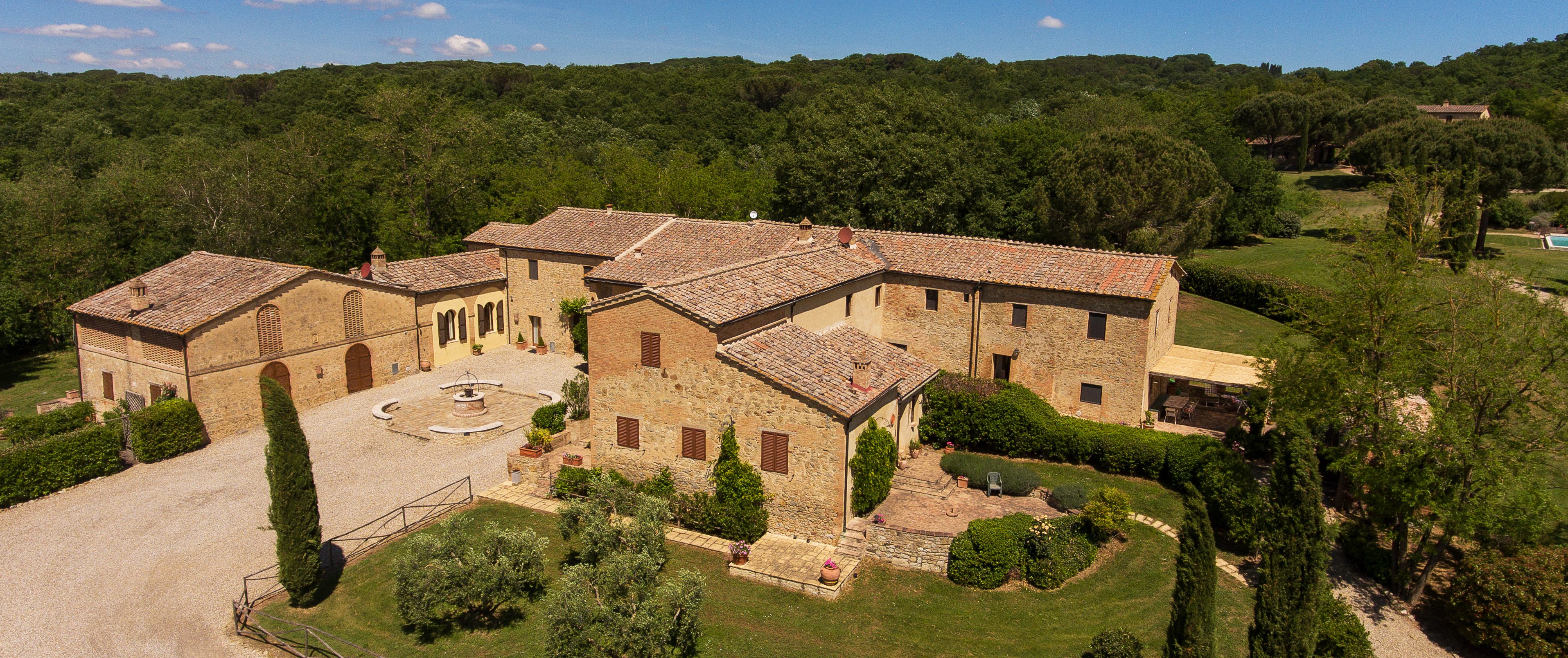 The Tuscan Farmhouse Perfect For The Summer Holidays Gentleman S   B31acb59b6c4a7788dc928f95bfb5073d669f606 3831x1609 