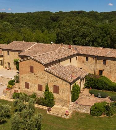 This rustic Tuscan farmhouse is your perfect summer home