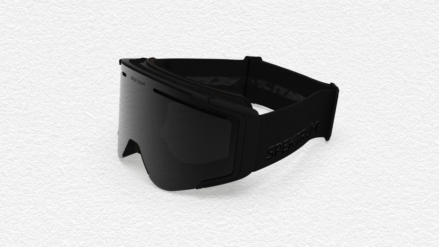 Editor’s Picks: Ski Goggles, Leica Camera and Asket Jeans